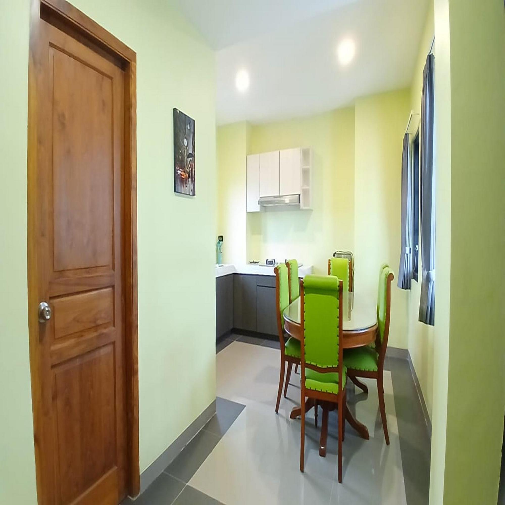 Hotel Reddoorz At Griya Athaya Maguwoharjo Yogyakarta